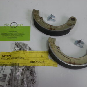 GANASCE FRENO TAMBURO POSTERIORE 4 BULLONI VESPA 50 R-N-L ORIGIN. PIAGGIO - immagine 1