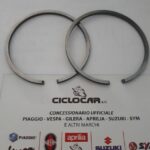Foto 1 di 1 Clicca per ingrandire Ne hai uno da vendere? Vendine uno simile FASCE ELASTICHE PER PISTONE VESPA PX 150 SIM. 167356 - D.57,00 X SPESS. 2,5 -