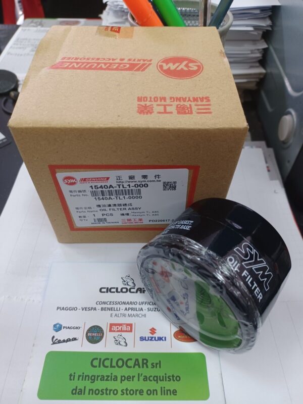 Foto 1 di 1 Clicca per ingrandire Ne hai uno da vendere? Vendine uno simile FILTRO OLIO SYM MAXSYM 500 FILTRO OLIO ORIGINALE SYM MAXSYM 500 1540ATL1000