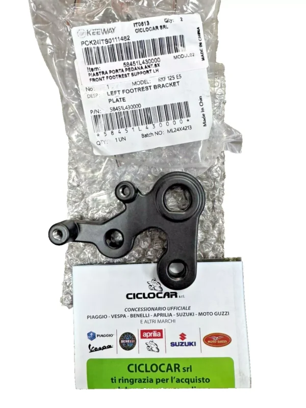 PIASTRA PORTA PEDANA ANTERIORE SINISTRA ORIGINALE KEEWAY RKF 125 - 58451L430000