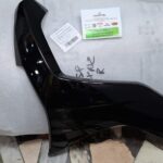 CHIUSURA LATERALE SCUDO SINISTRO PIAGGIO BEVERLY HPE 300-400 NERO LUCIDO DA '21