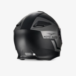 CASCO MOTO GUZZI MODULARE Calotta esterna in resina termoplastica. Bluetooth integrato, consente anche la comunicazione tra pilota e passeggero. Mentoniera apribile. Interni anallergici, removibili e lavabili. Sistema di ritenuta micrometrica. Visiera antigraffio. Visiera parasole integrata a scomparsa. Sistema di ventilazione. Vernice anti raggi UV. Omologazione ECE 22.05.